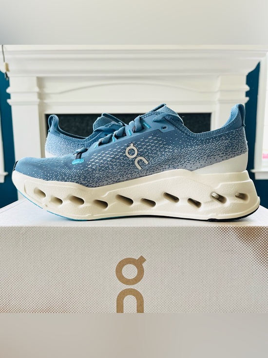 Athletic_Shoes